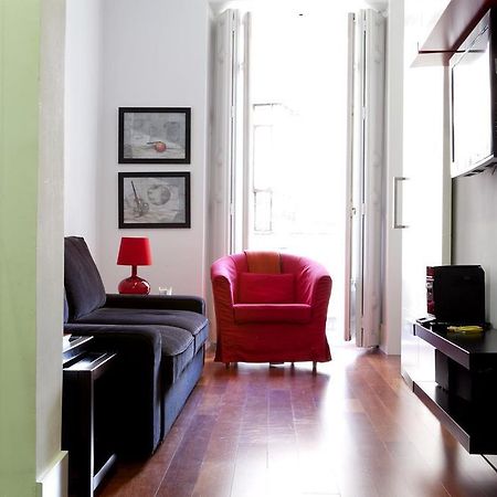 Modern Flats In Justicia By Allo Housing Madrid Room photo