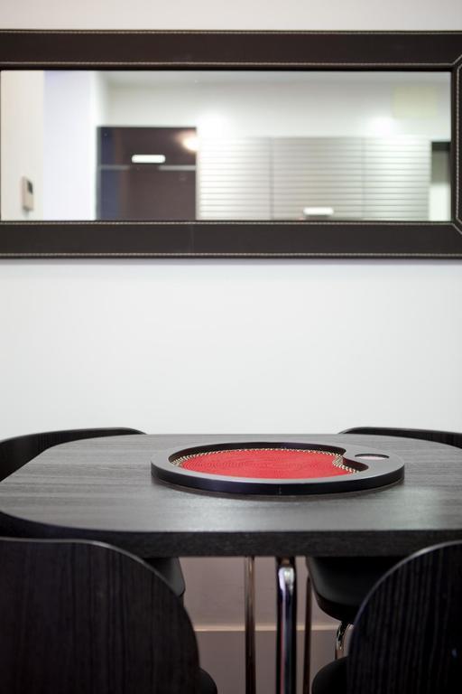 Modern Flats In Justicia By Allo Housing Madrid Room photo